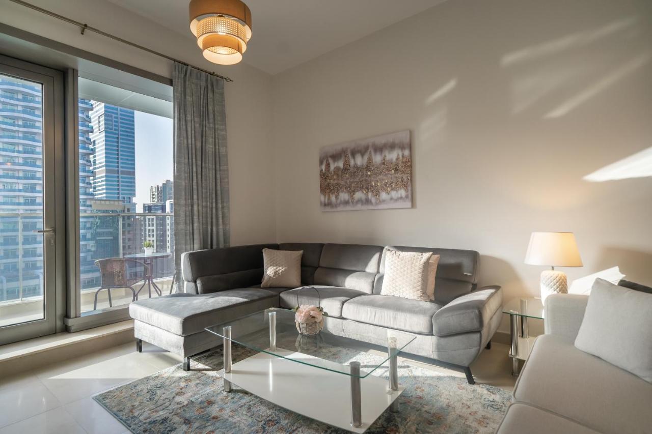 Higuests - Spacious Apt For 5 With Spectacular Marina Views Дубай Экстерьер фото
